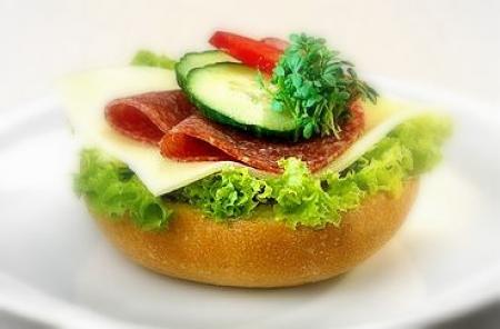 Ensalada Verde Con Salami
